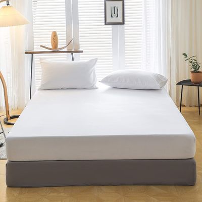 Full Size Microfiber Fitted Sheet with 200TC Thread Count and Deep Mattress Pockets