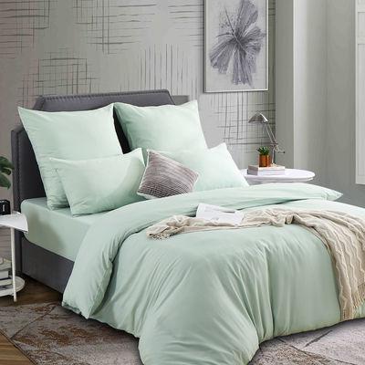 All-Season Solid Pattern King Size Microfiber Hotel Bedding Sets at Reador for Hotels