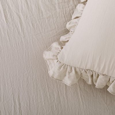 Customized 3 Pieces Queen Comforter Set Farmhouse Bedding Set with Ruffle Bed Design